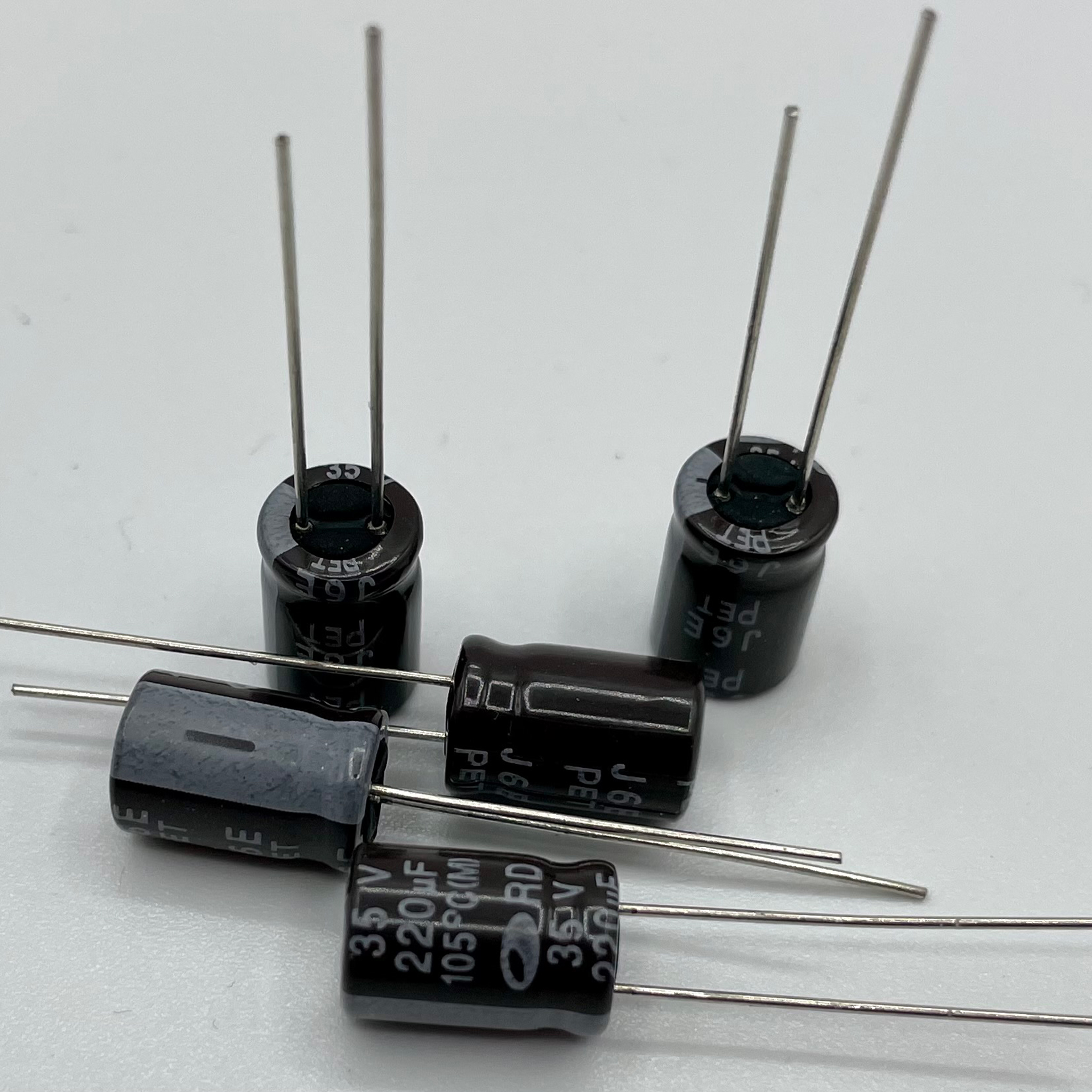 Elko 220μF 35V 5er Pack